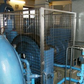 Metallgitterschutz um einen industrielle Anlage